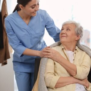 Assistant de vie & accompagnement seniors